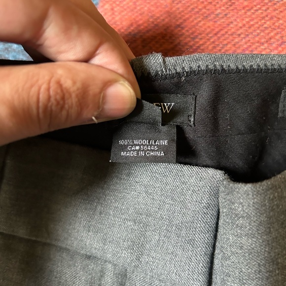 J Crew women’s slacks in medium grey 100% wool - Picture 3 of 5